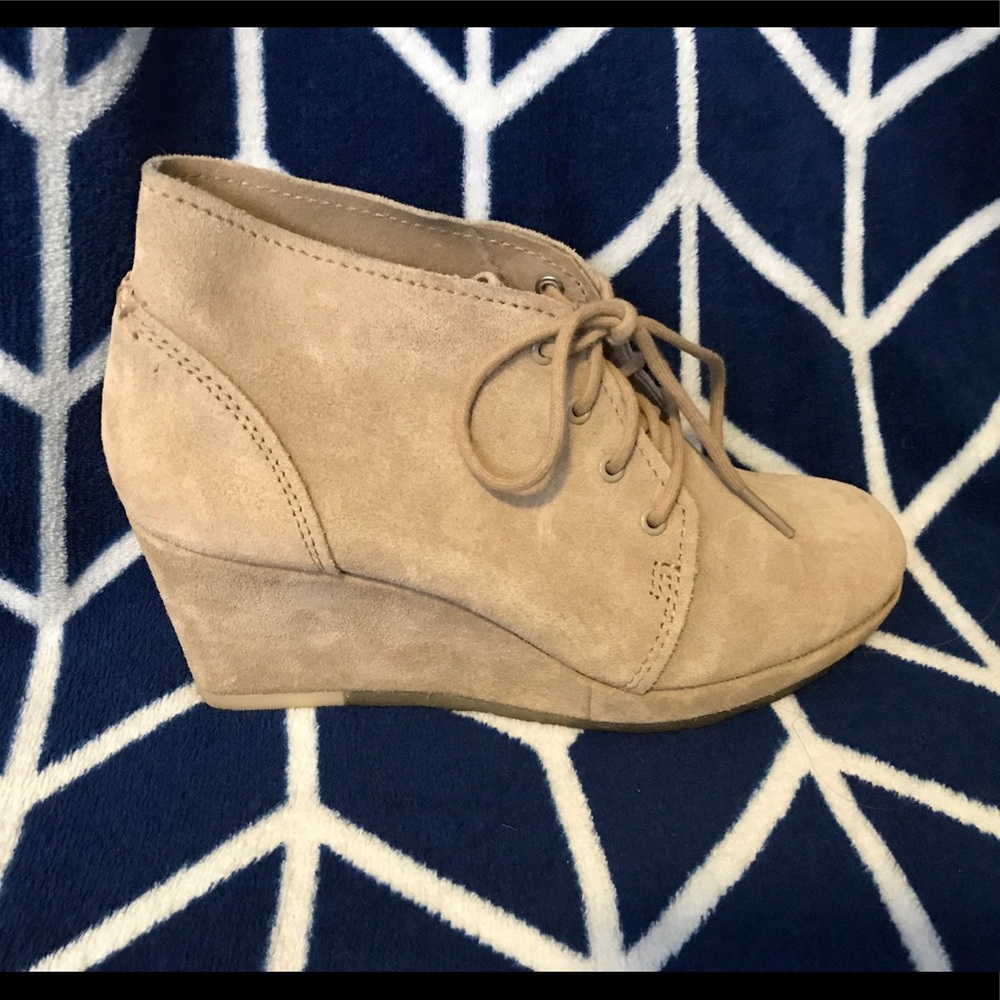 Clarks Originals Suede Oxford Lace-up Wedges